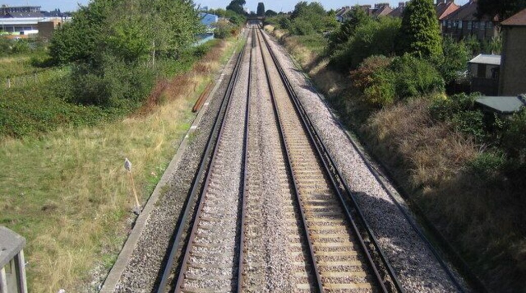 Hounslow to Isleworth railway line. The section of railway line between Hounslow and Isleworth stations is dead straight. This view was taken from the footbridge at the end of Stanley Road, looking towards Isleworth and Waterloo.