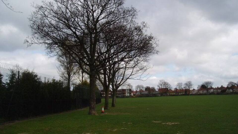 Stevens Park, East Wickham, Kent. This grid square is almost all suburban housing built between the wars, but is relieved by the open space of the small Stevens Park.