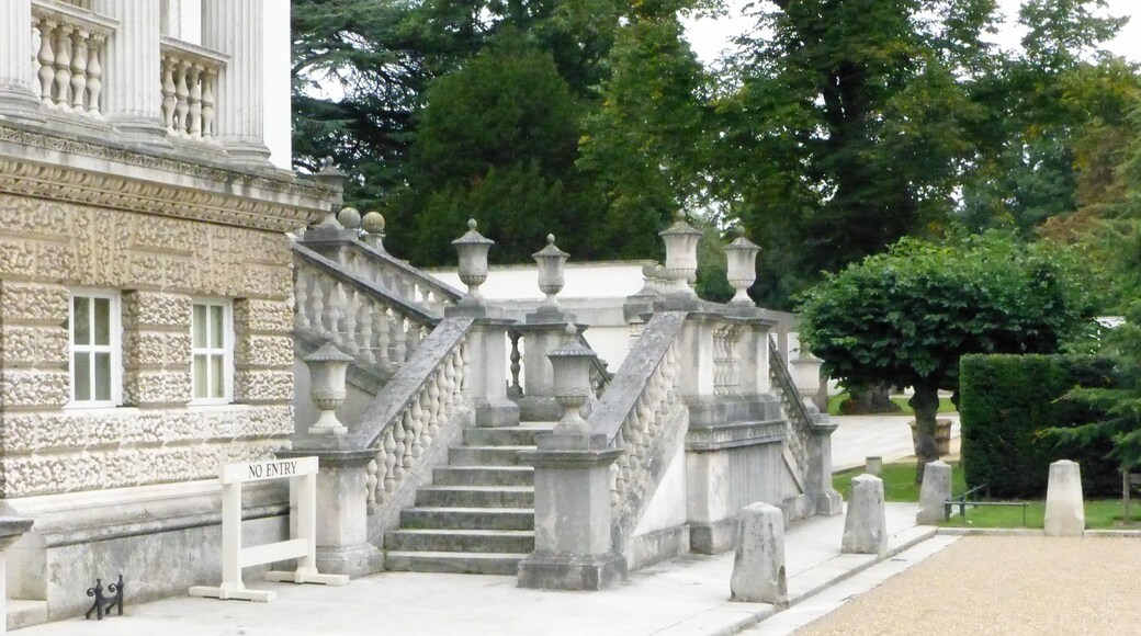 One of a pair of entrance steps flanking Chiswick House