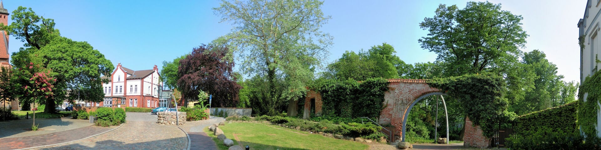Kloster Ribnitz, Panorama Südseite