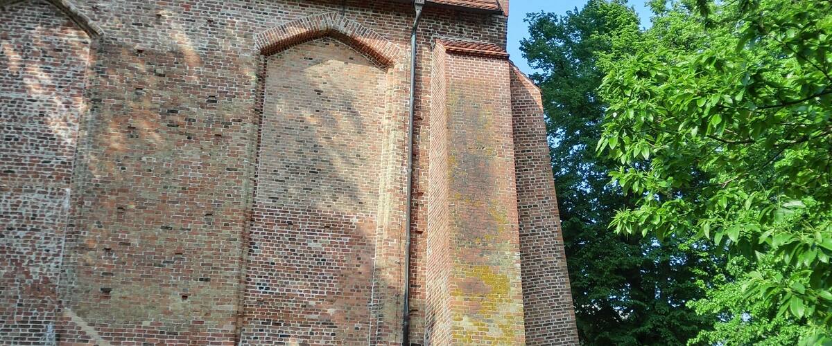 Kloster Ribnitz, Klosterkirche von Süden