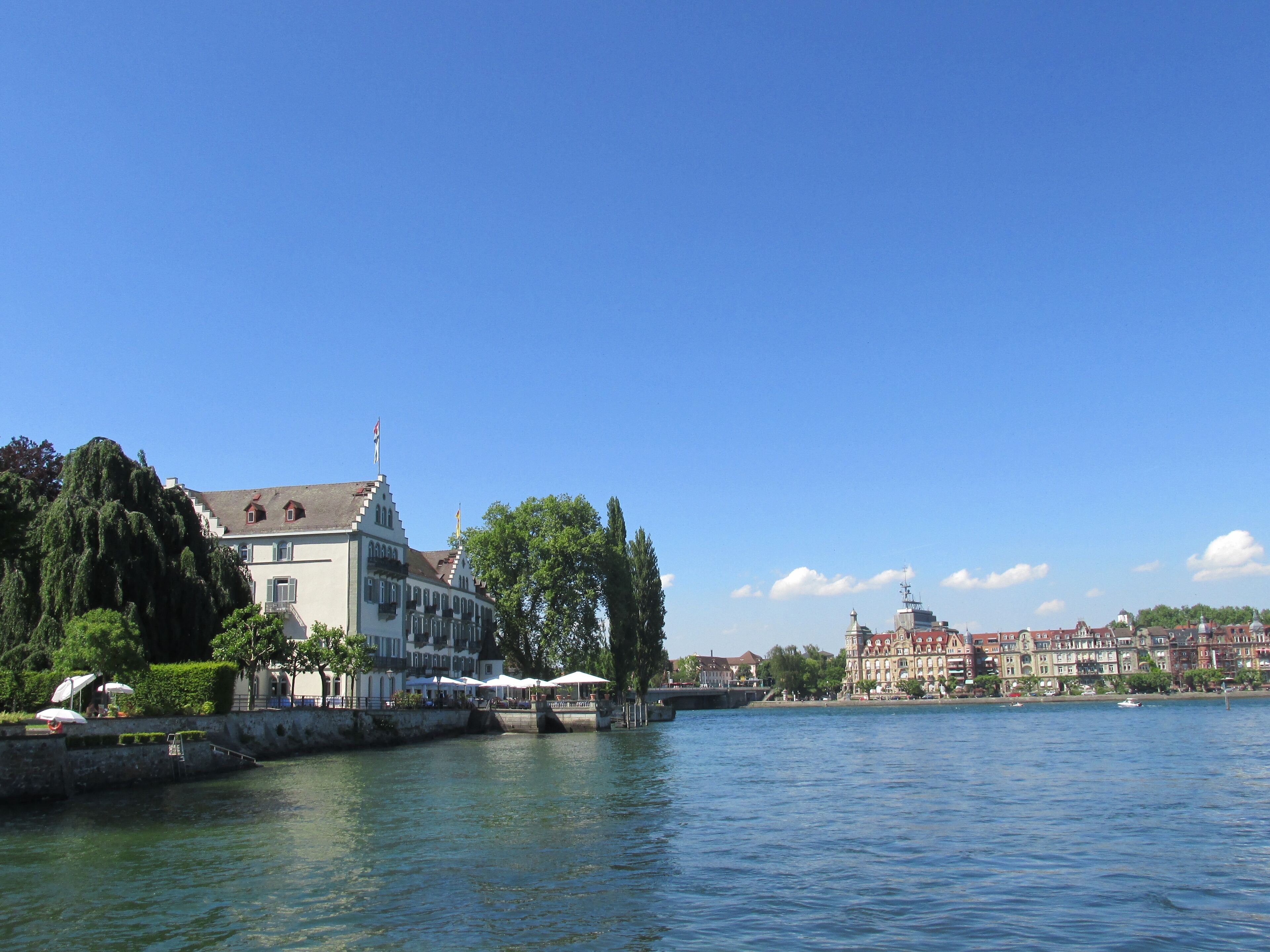 Steigenberger Hotel mit Seerestaurant auf der Insel Konstanz