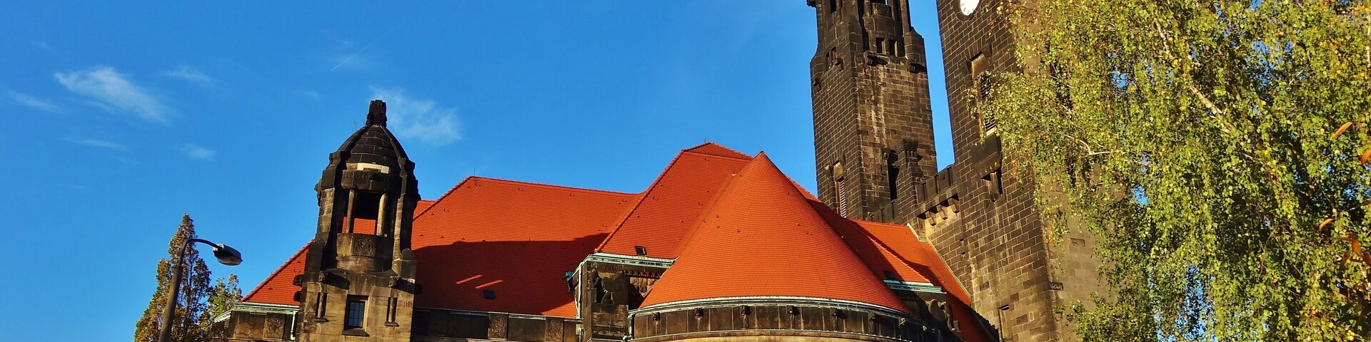 The Christus Church in Dresden Strehlen was built in eclecticism by hard working peoples with education. This image, which was originally posted to Panoramio, was reviewed on 2 September 2014 by the administrator or trusted user Leoboudv, who confirmed that it was available on Panoramio under the above license on that date.