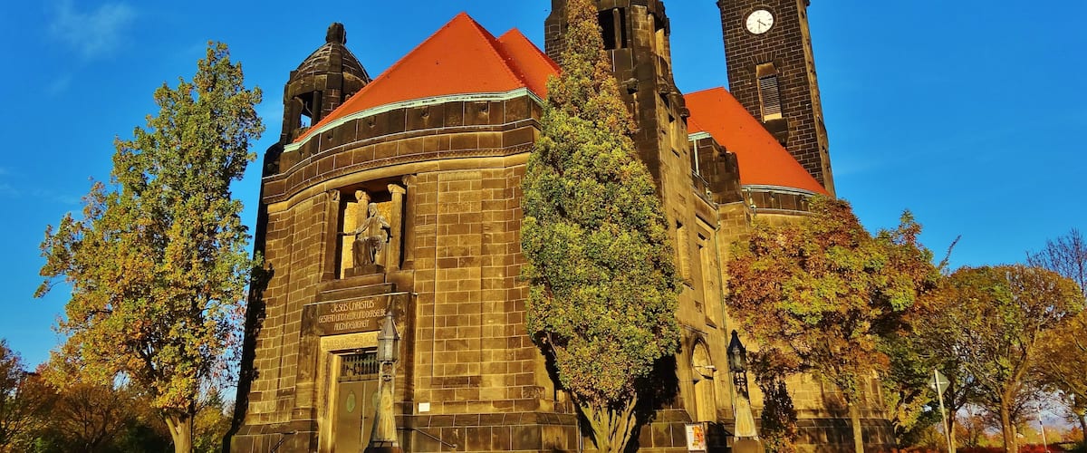 The Christus Church in Dresden Strehlen was built in eclecticism by hard working peoples with education. This image, which was originally posted to Panoramio, was reviewed on 1 September 2014 by the administrator or trusted user Leoboudv, who confirmed that it was available on Panoramio under the above license on that date.