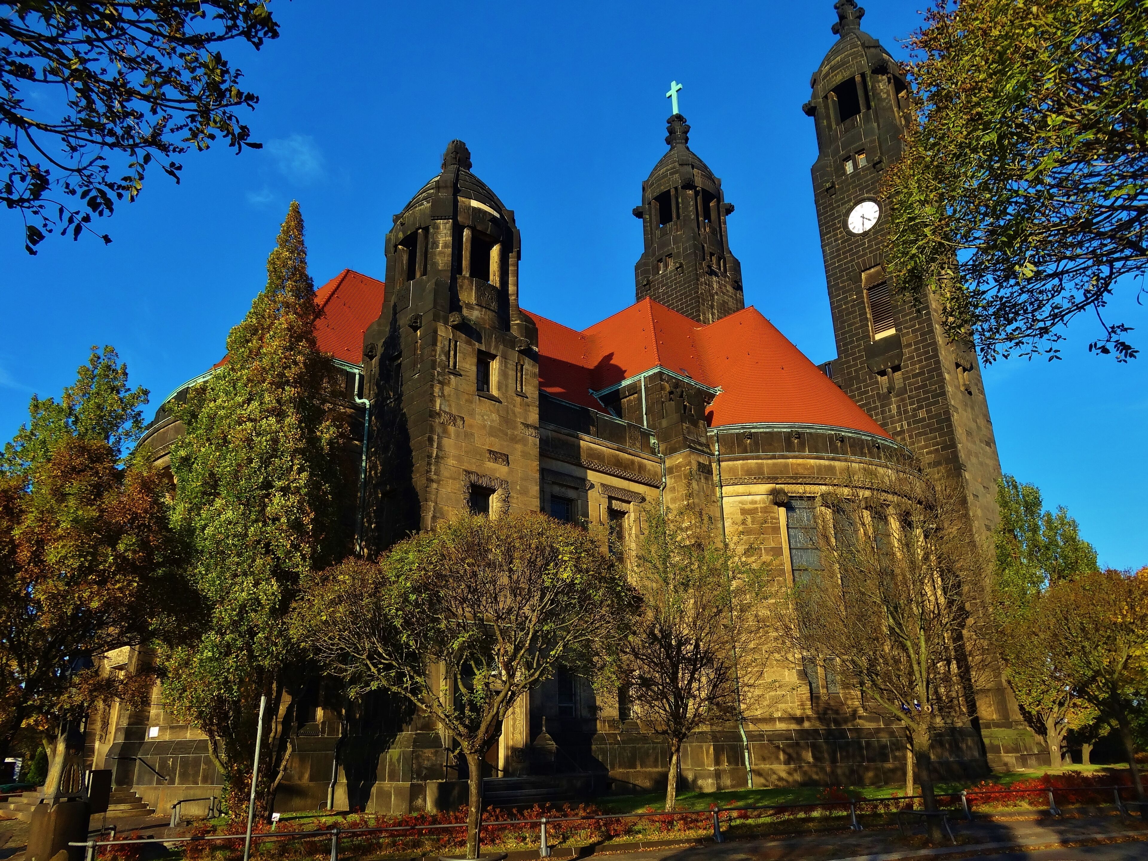The Christus Church in Dresden Strehlen was built in eclecticism by hard working peoples with education. This image, which was originally posted to Panoramio, was reviewed on 8 September 2014 by the administrator or trusted user Leoboudv, who confirmed that it was available on Panoramio under the above license on that date.