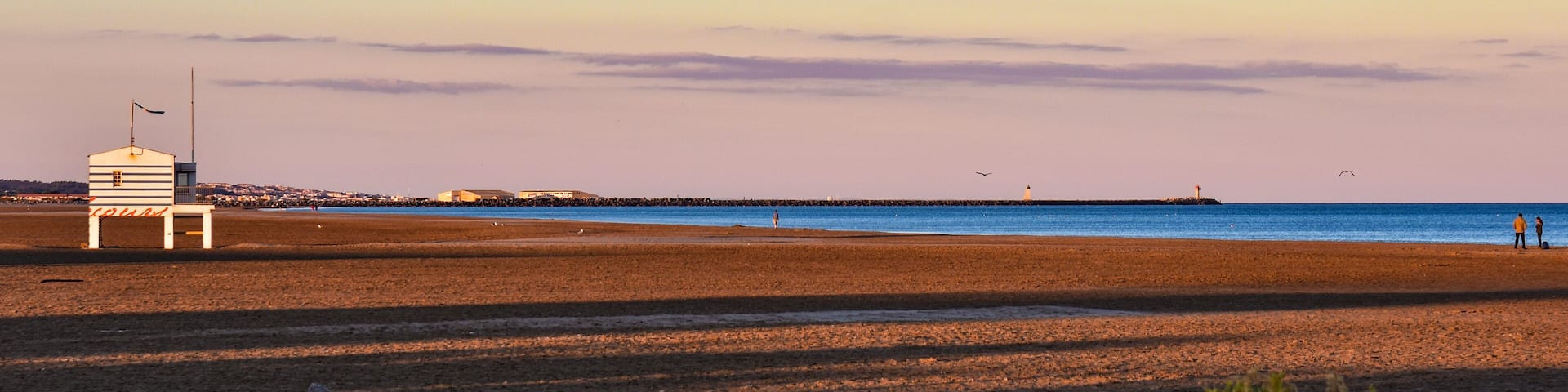 Sunset on the beach. Gruissan, France; Shutterstock ID 647820331; Purchase Order: SP-1394 HA Batch 3 Part 1; Order Number: ; Client/Licensee: HomeAway; Other: To be paid with HA budget