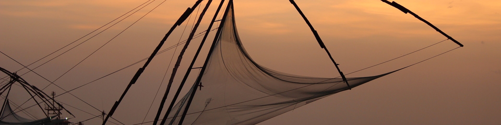 Kochi Beaches are known for Chinese nets being used for Catching fishes.
It was one of the amazing thing to visit on Kochi Beaches.
#LifeAtExpedia