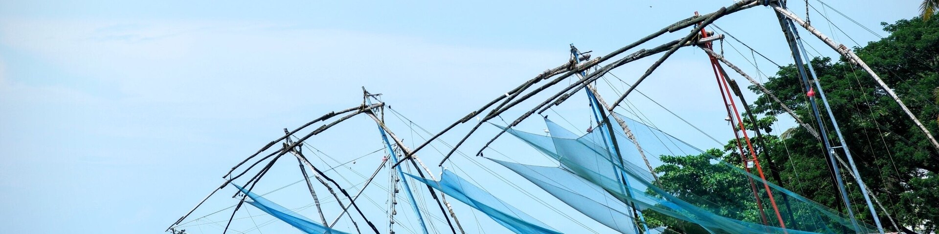 Stationary fishing nets