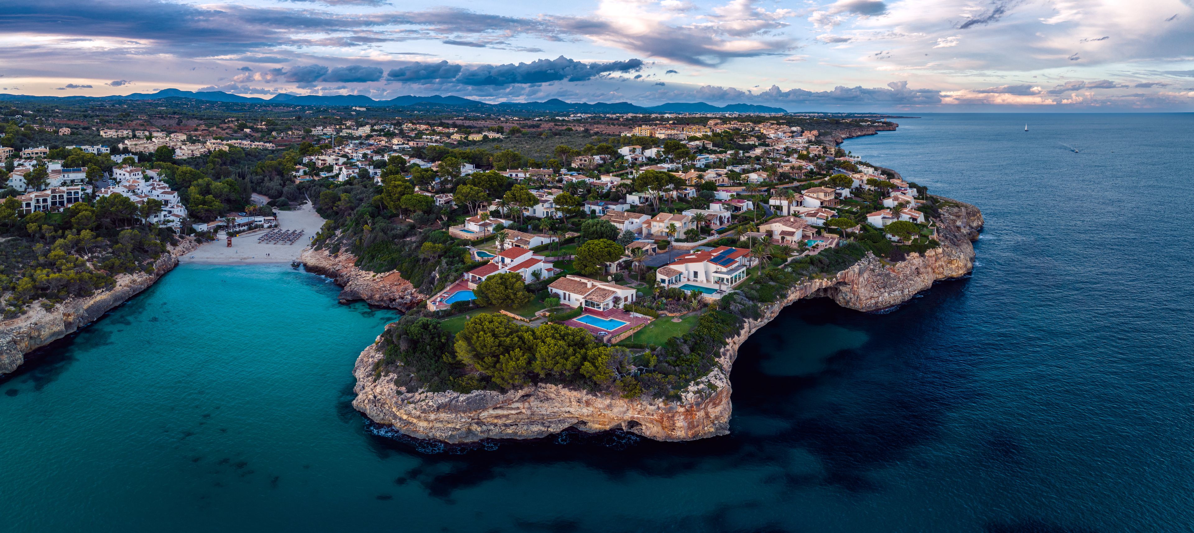 Cala Anguila-Cala Mendia