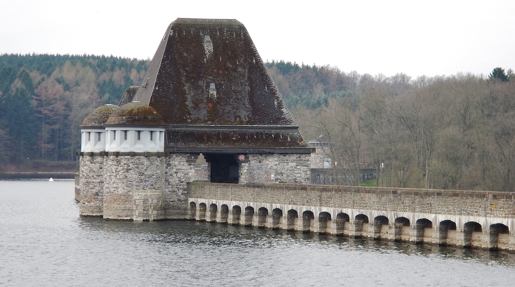 Staumauer der Möhnetalsperre