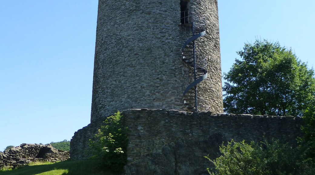 Bergfried der Burg Altweilnau