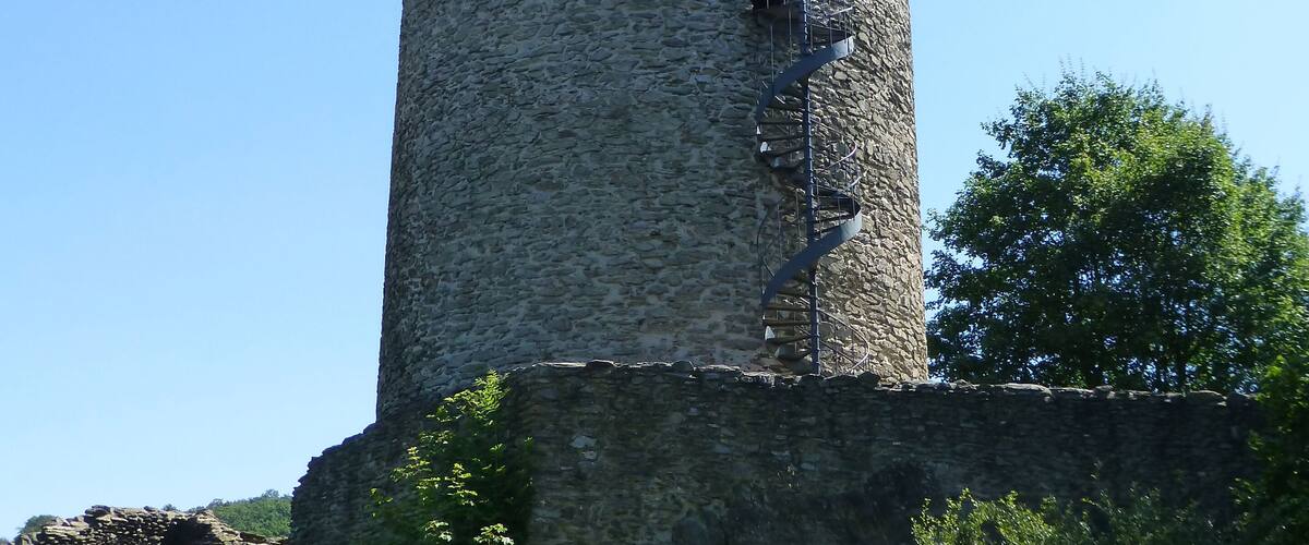 Bergfried der Burg Altweilnau