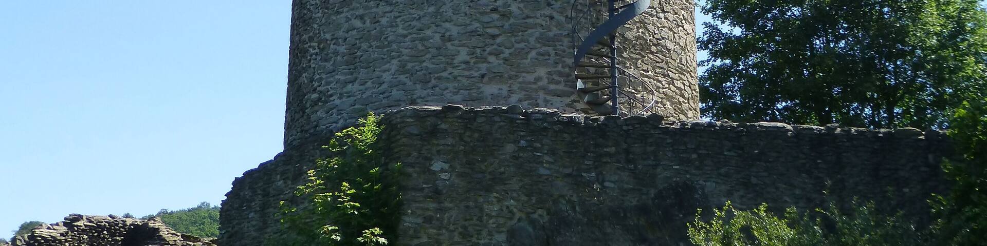 Bergfried der Burg Altweilnau