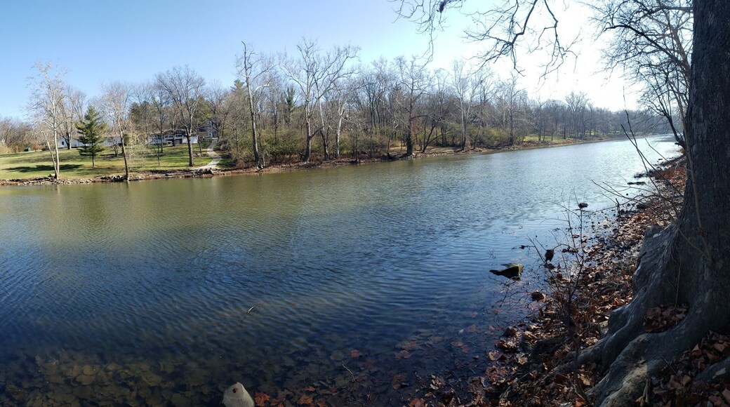 Donegal Cliffs Park During Autumn, Dublin, Ohio