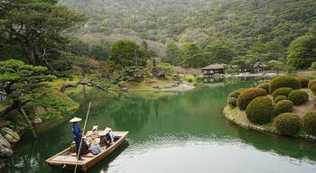 Traditional Japanese Boat on Pond and Japanese Garden at Ritsurin Garden Park in Takamatsu, Kagawa, Japan - 日本 香川 高松 栗林公園 日本庭園 池 和船