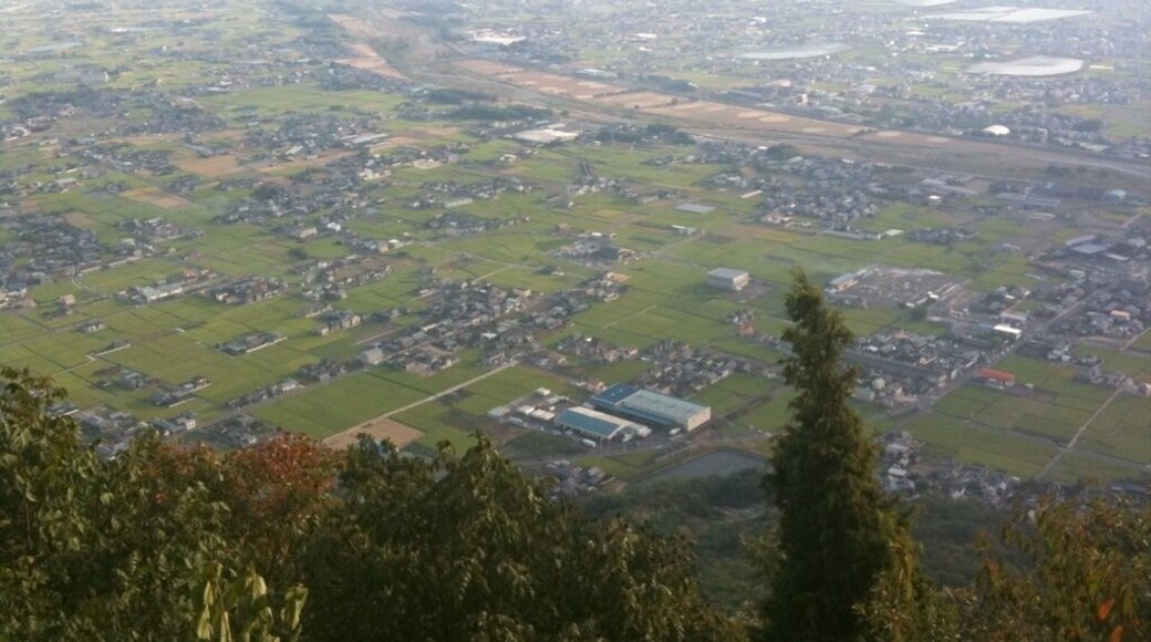 香川県丸亀市飯野山