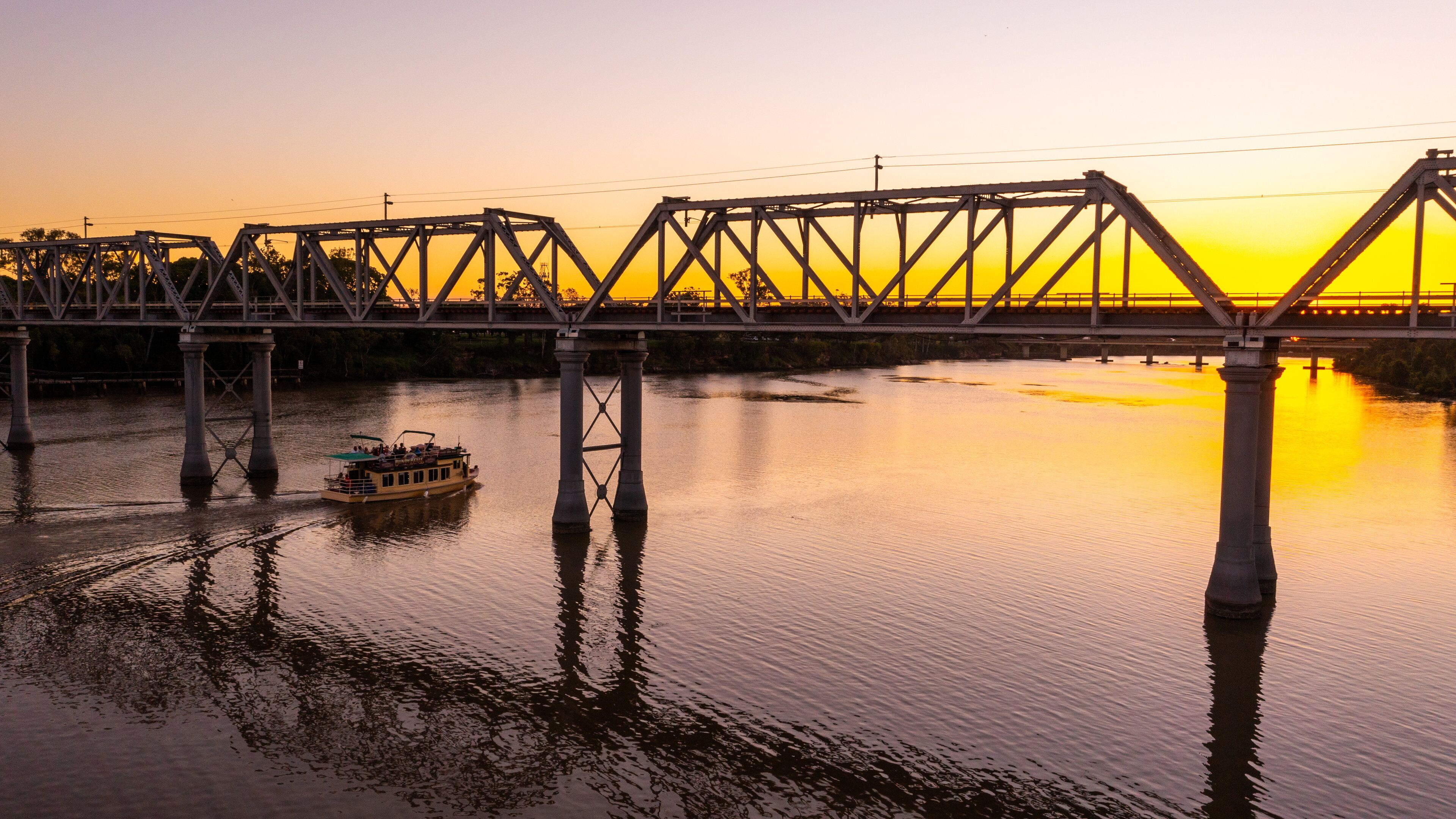 Bundaberg Central which includes a bridge, a river or creek and boating