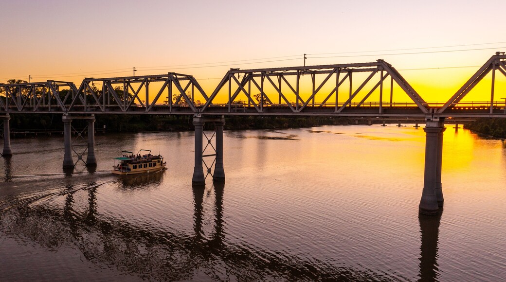 Bundaberg Central which includes a bridge, a river or creek and boating