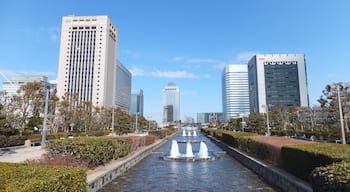 幕張メッセ前から見た幕張新都心業務研究地区