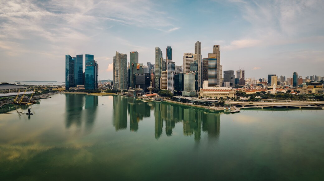 High view and reflection to the central district and tourist must see attraction in Singapore