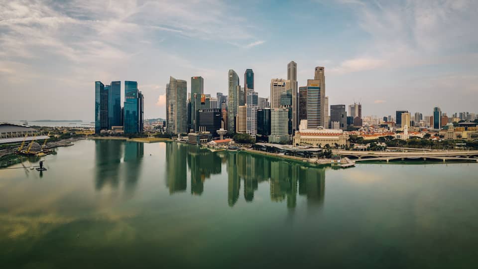 High view and reflection to the central district and tourist must see attraction in Singapore