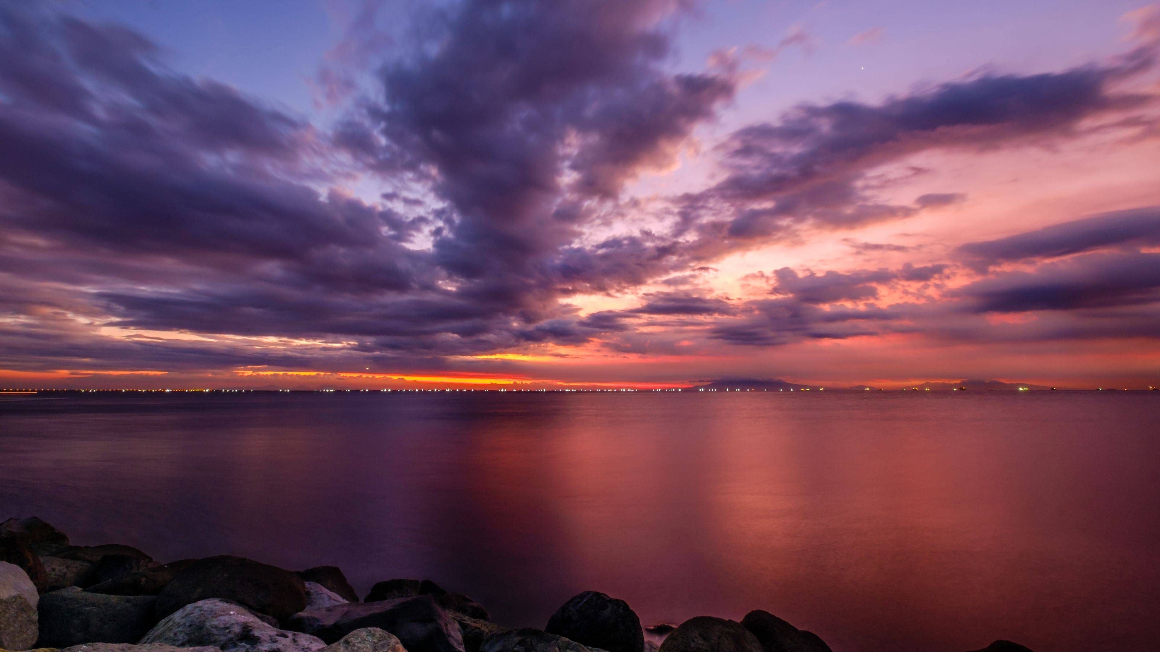 Cloud formation during evening in Manila bay