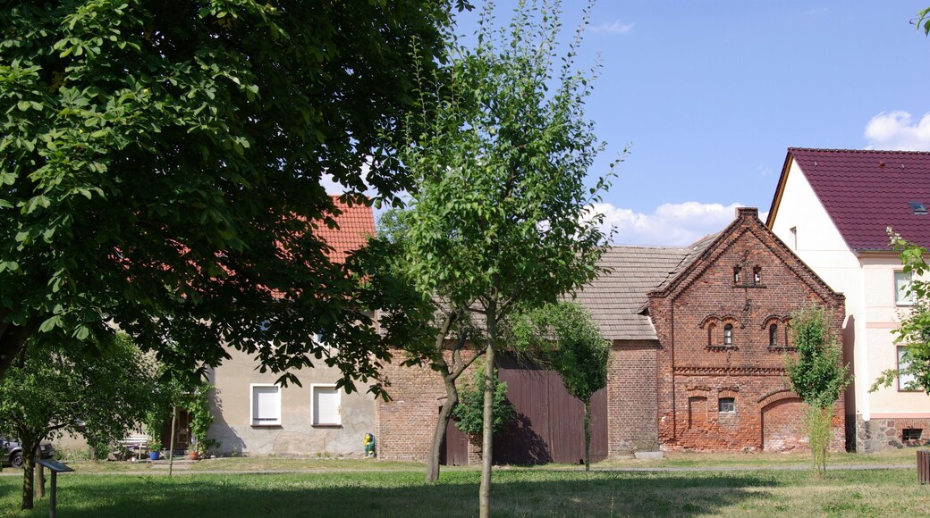 Jüterbog Ortsteil Werder in Brandenburg. Das Gehöft Nummer 13 steht unter Denkmalschutz.