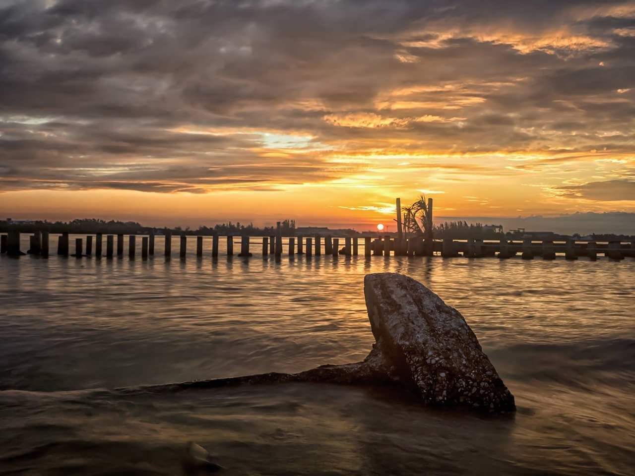 Breach
Cought before the blinding light of the sun reached me. The rock in the foreground made me think of a Humpback whale breaching the surface of the water.
#BvSWater