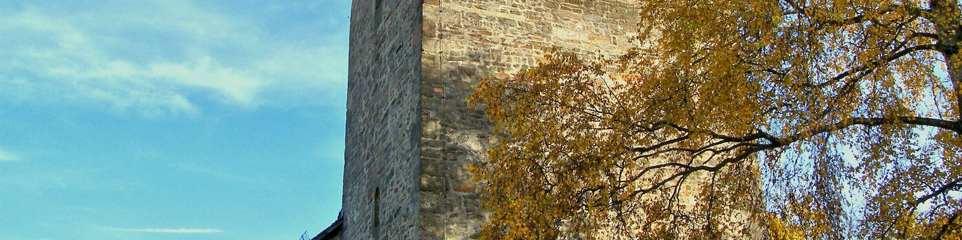 Turm Romanische Kirche Twistetal-Mühlhausen aus dem 12. Jahrhundert