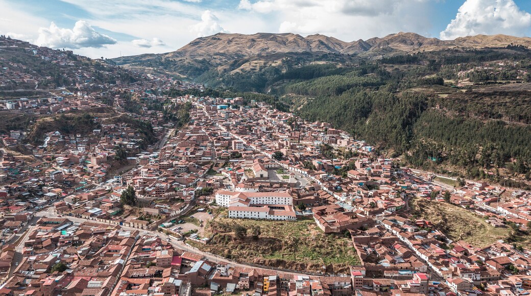 Fotografías con Drone Mavic Pro, del Barrio de Santa Ana, en Cusco Perú, by Yuri Ugarte Cespedes