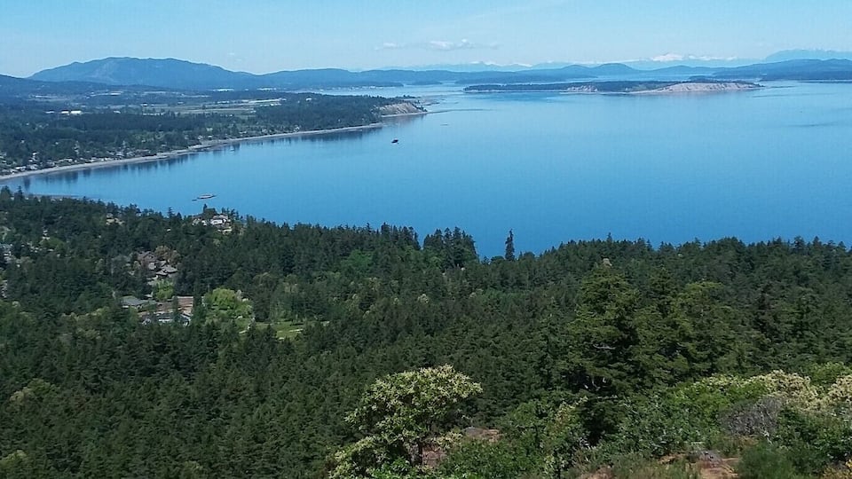 The Park is 188 hectares in size with over 21 kms of trail to explore.