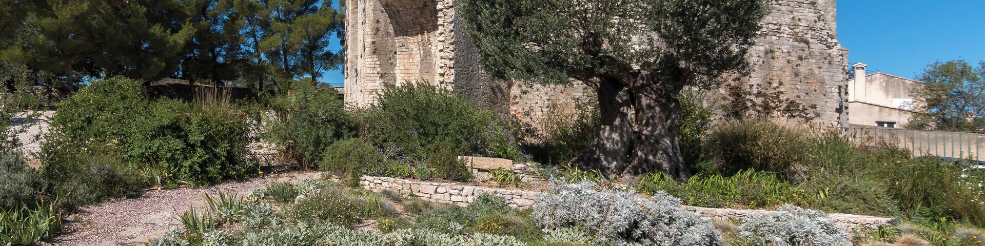 This building is classé au titre des Monuments Historiques. It is indexed in the Base Mérimée, a database of architectural heritage maintained by the French Ministry of Culture, under the reference PA00103155 .