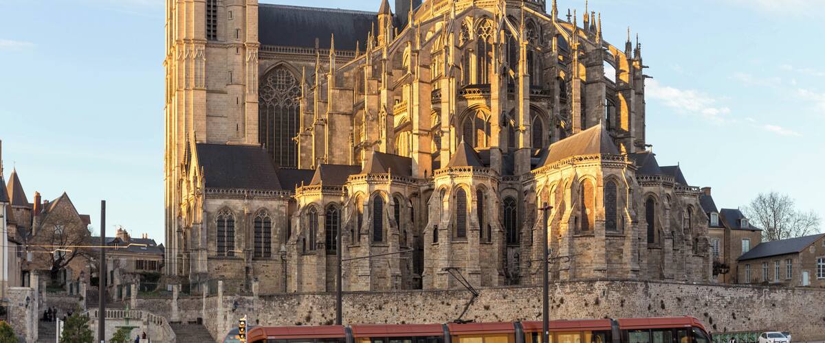 This building is indexed in the Base Mérimée, a database of architectural heritage maintained by the French Ministry of Culture, under the reference PA00109800 .