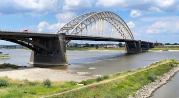 นิยเมเยน-ออสท์