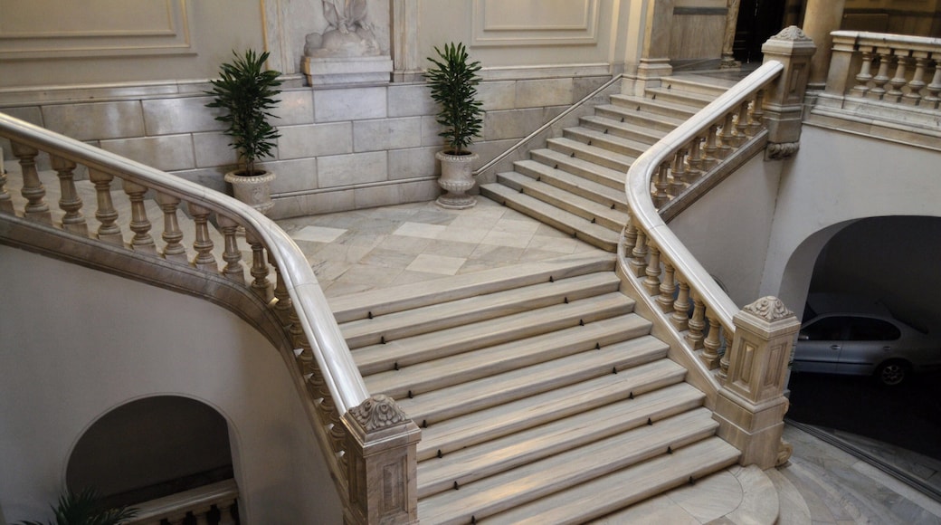 Escala de l'ajuntament de València.