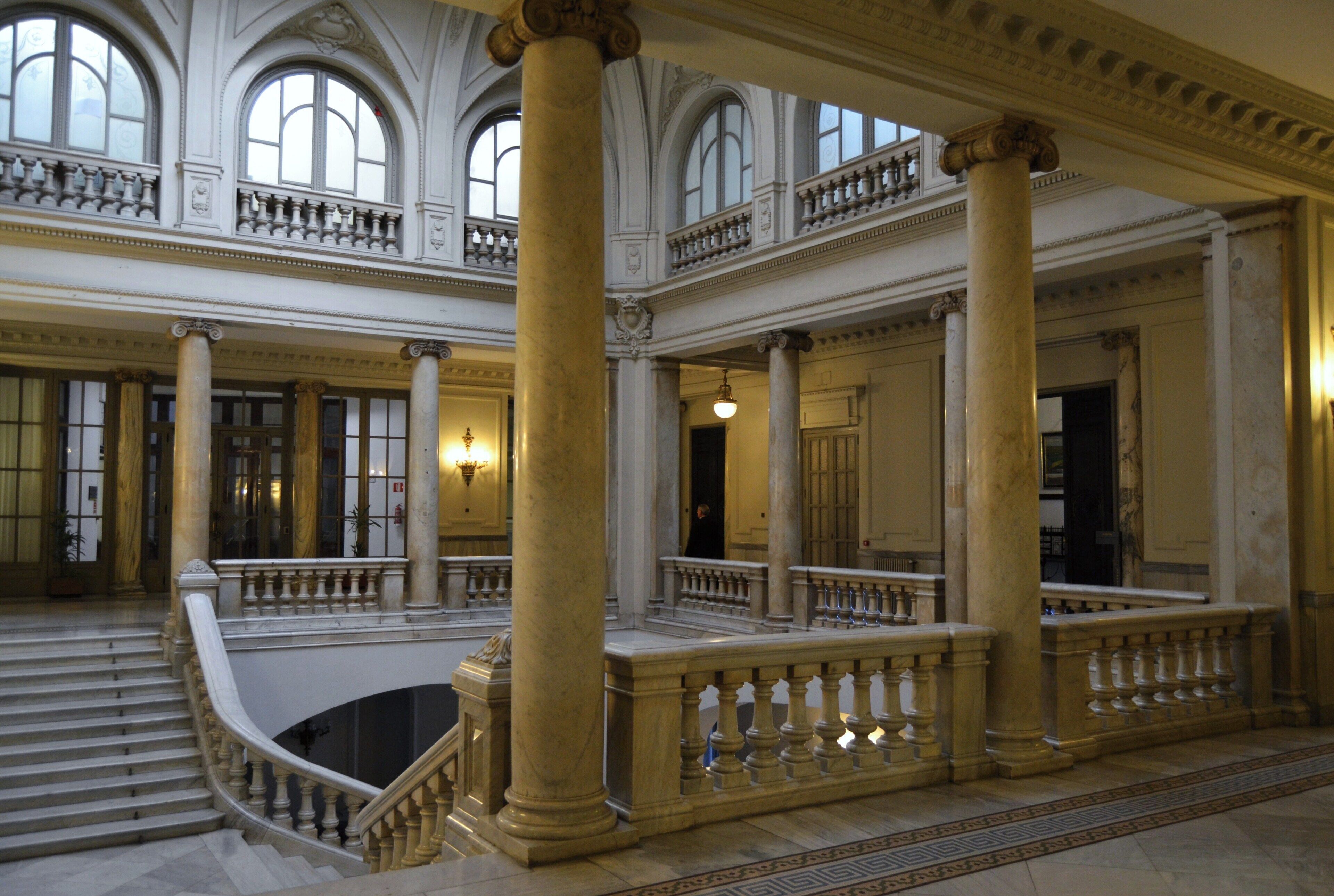 Interior de l'ajuntament de València.