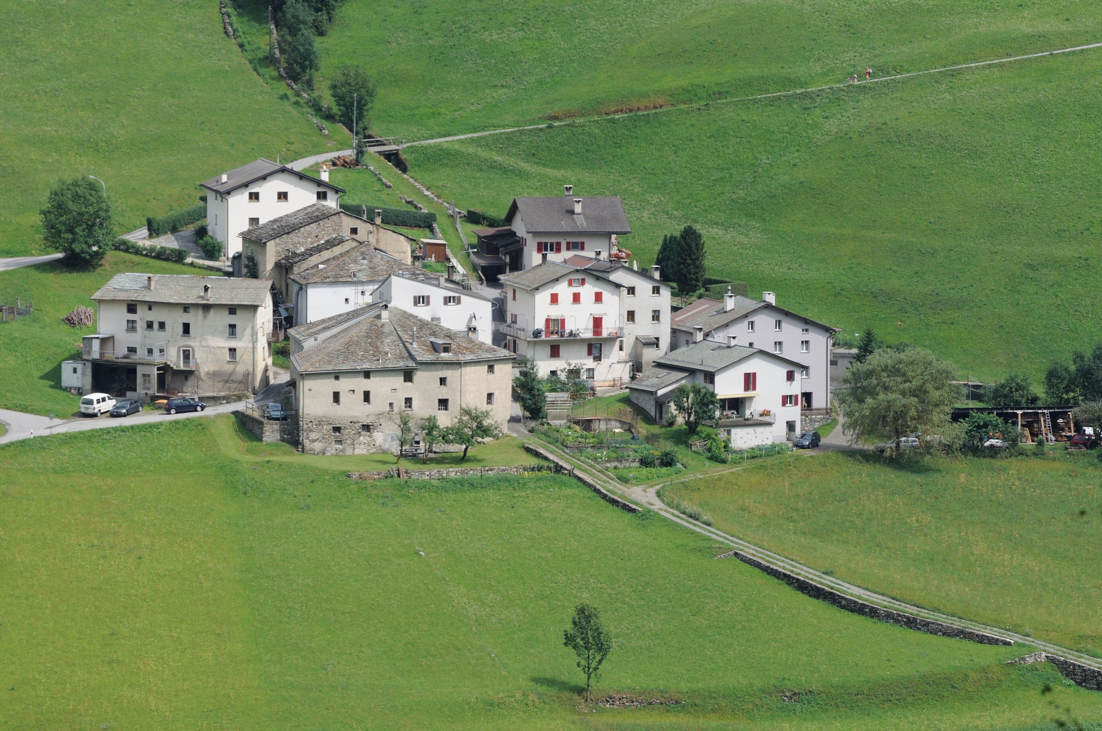 Switzerland, Graubünden, views along the hiking trail from Alp Grüm to Poschiavo