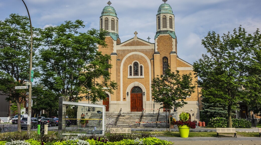 St. George Antiochian Orthodox Church (Eglise Saint-George Antiochian Orthodox) - brick Antiochian Orthodox church in the Villeray area city of Montreal. Montreal, Province of Quebec, Canada.