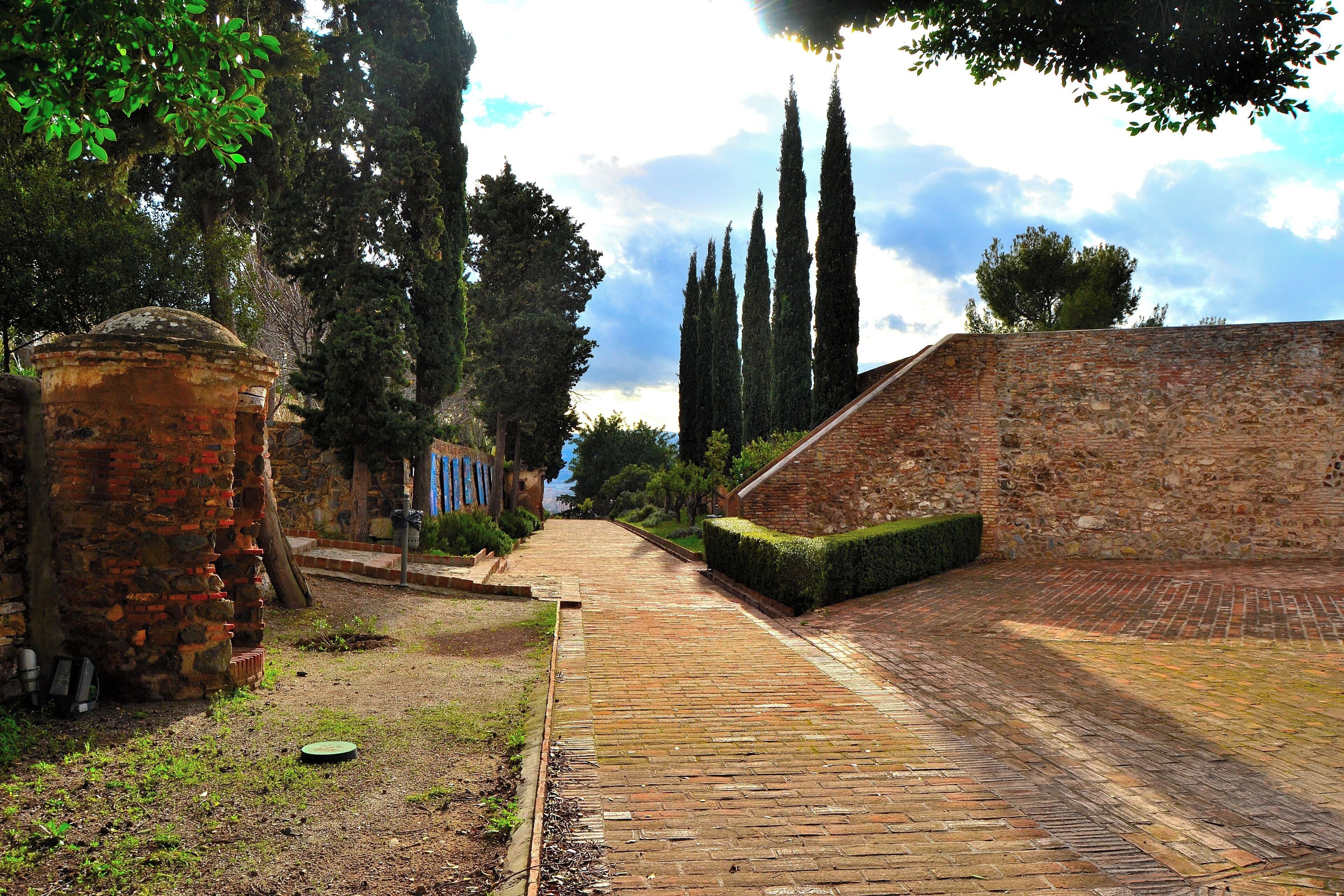 This is a photo of a monument indexed in the Spanish heritage register of Bienes de Interés Cultural under the reference RI-51-0000730.