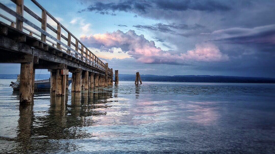 Lake Ammersee, caught a Beautiful moment before the thunderstorm moved in. This is the second largest lake in Bavaria, Southern Germany.
#BVSblue #bavaria #germany #beautifullakes