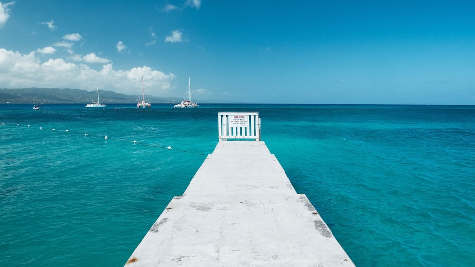 Doctor's Cave - Jamaica