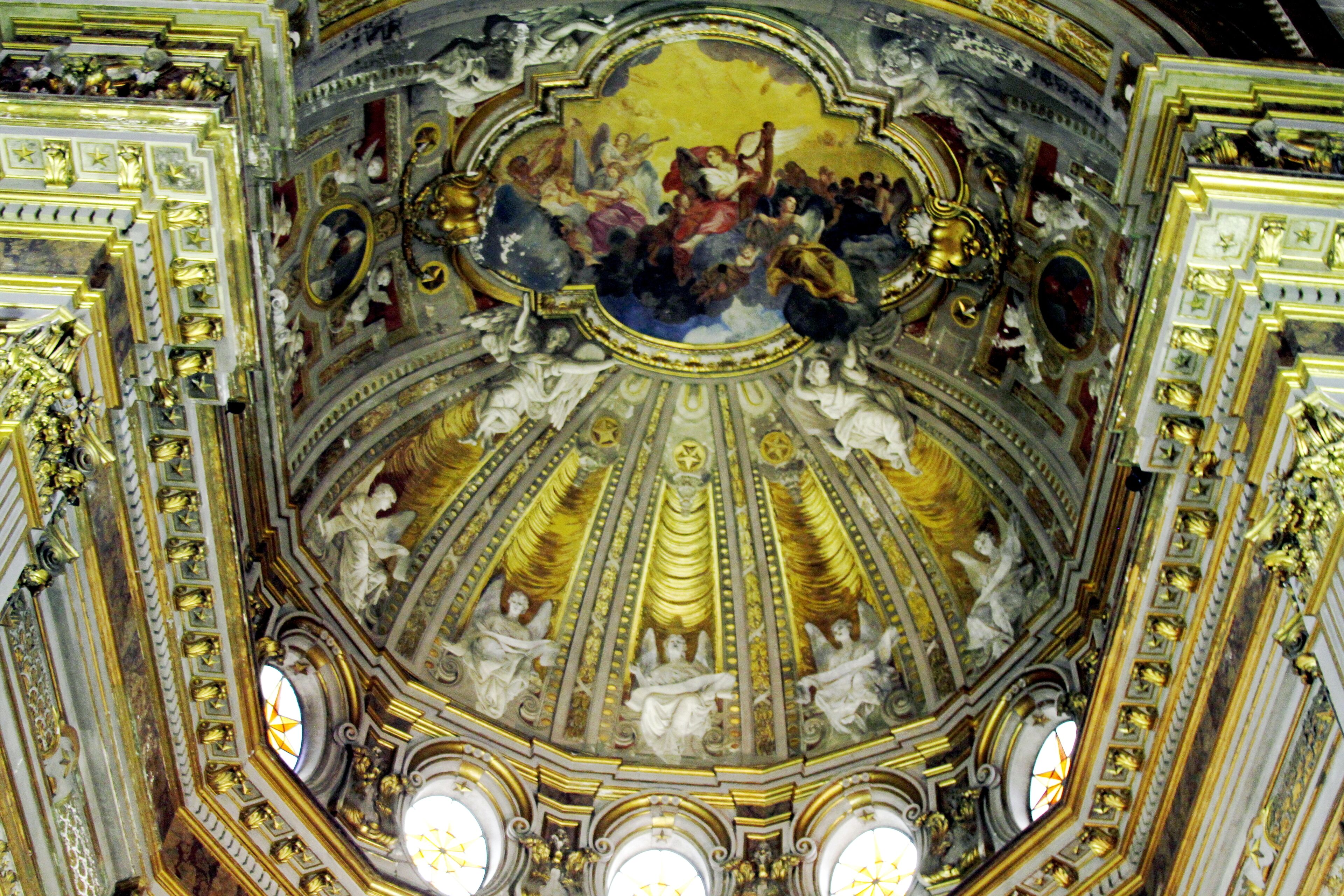 Altar-mor da Catedral de Nápoles