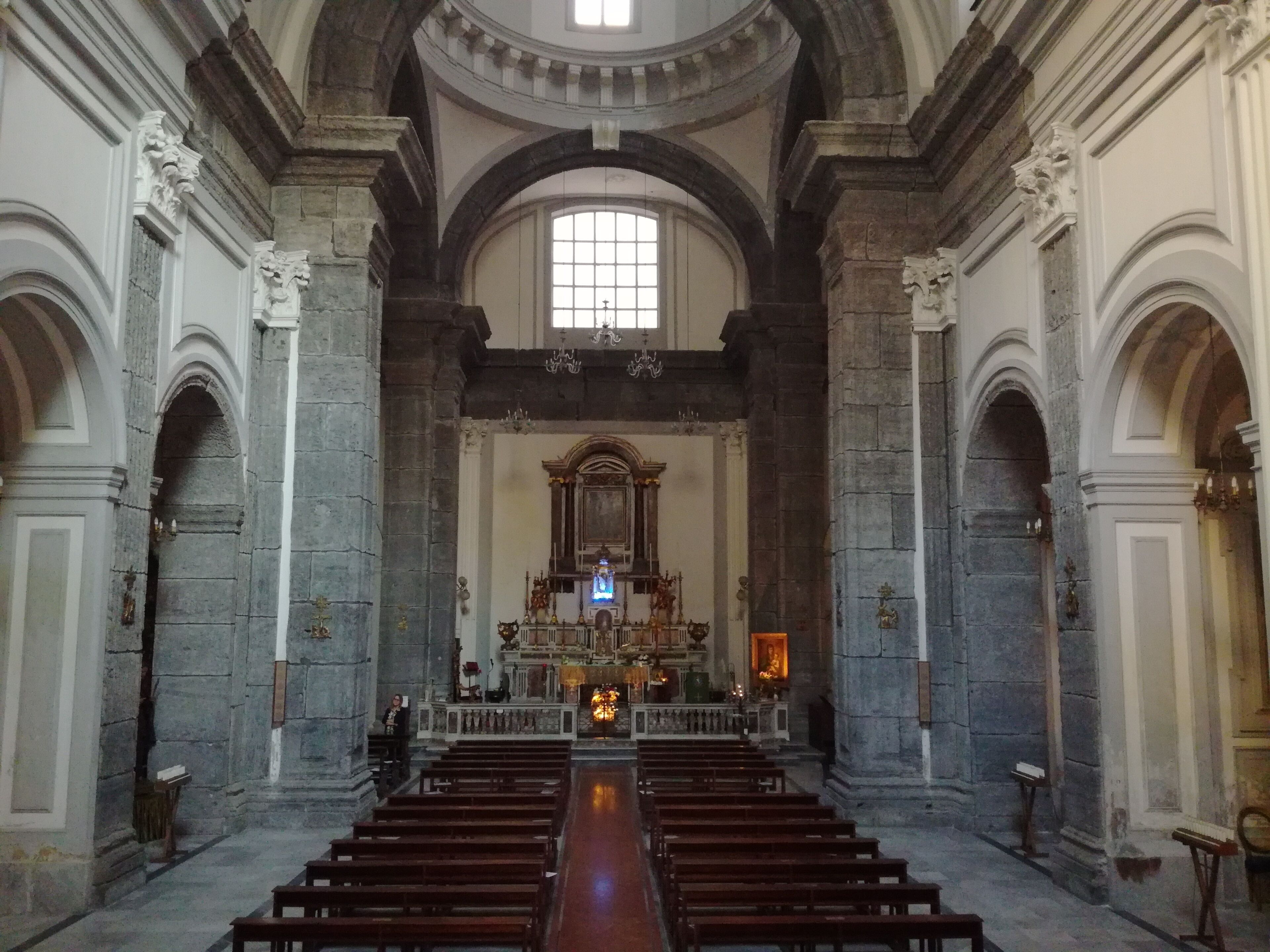 Onofrio Vecchi, l'interno