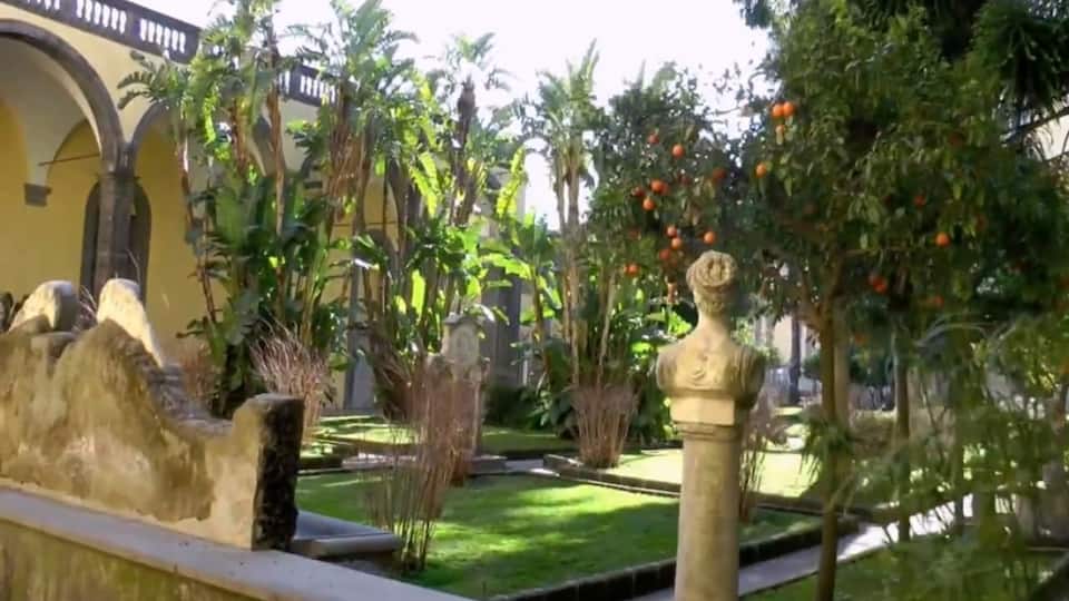 Chiostro del complesso monastico dei Santi Marcellino e Festo (Napoli)