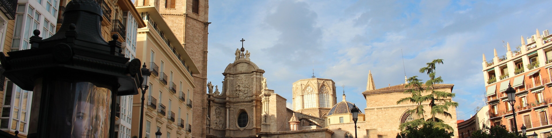 Валенсия. Пласа-де-ла-Рейна (Plaça de la Reina)
