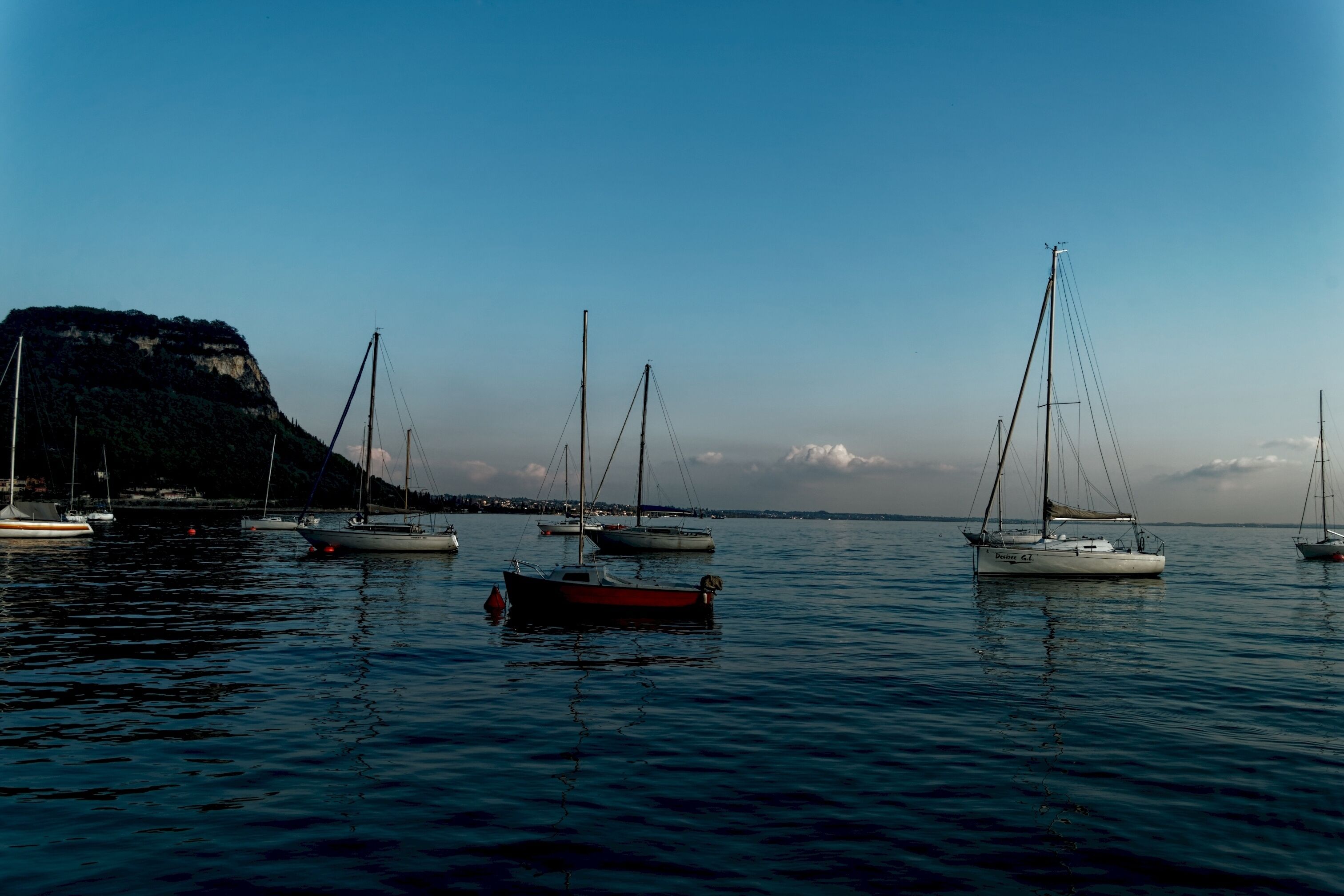 Lago di Garda - Garda - Via Guglielmo Marconi, Esplanade at the Lake - View SE