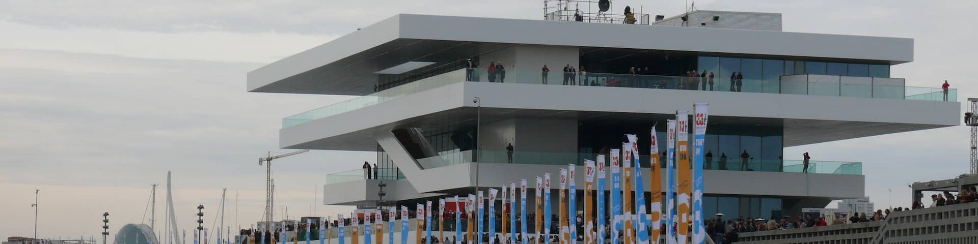 Imatges de València en 2010, durant la 33 Copa de l'Amèrica de Vela.