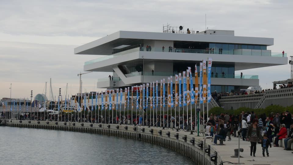 Imatges de València en 2010, durant la 33 Copa de l'Amèrica de Vela.
