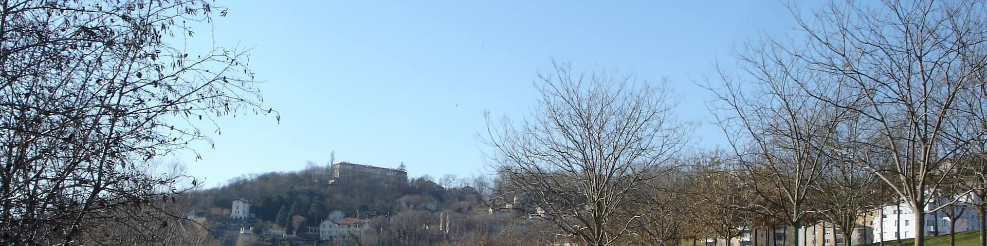 Vue, vers le nord-ouest, du parc Saint-Clair dans la commune de Caluire-et-Cuire prĂšs de Lyon.