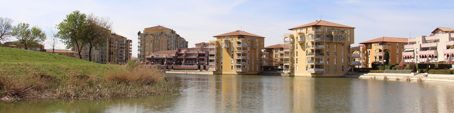 Port Ariane|Avenue Lรฉonard de Vinci Le Palais des Doges and Le Bucentaure.